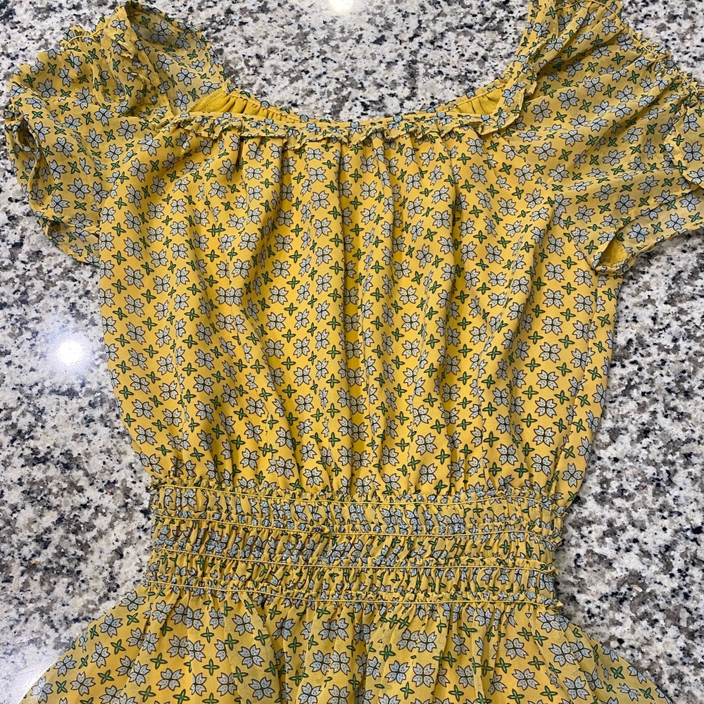 Max Studio size small like new summer top
